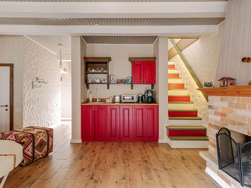 رنگ-قرمز-در-دکوراسیون-داخلی آشپزخانه